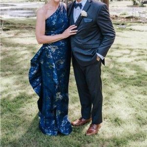 Rickie Freeman Terry Jon gown. Size 4. I am 5’5” 128 lbs. wearing 3 “ heels